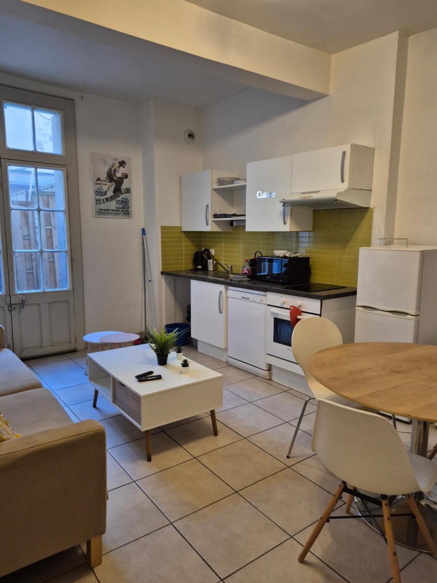 Apartamento 4 Voyageurs Avec Terrasse Et Wifi Carcasona